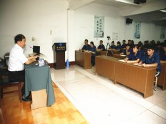 董事长王力民为新入职大学生教学职场第一课